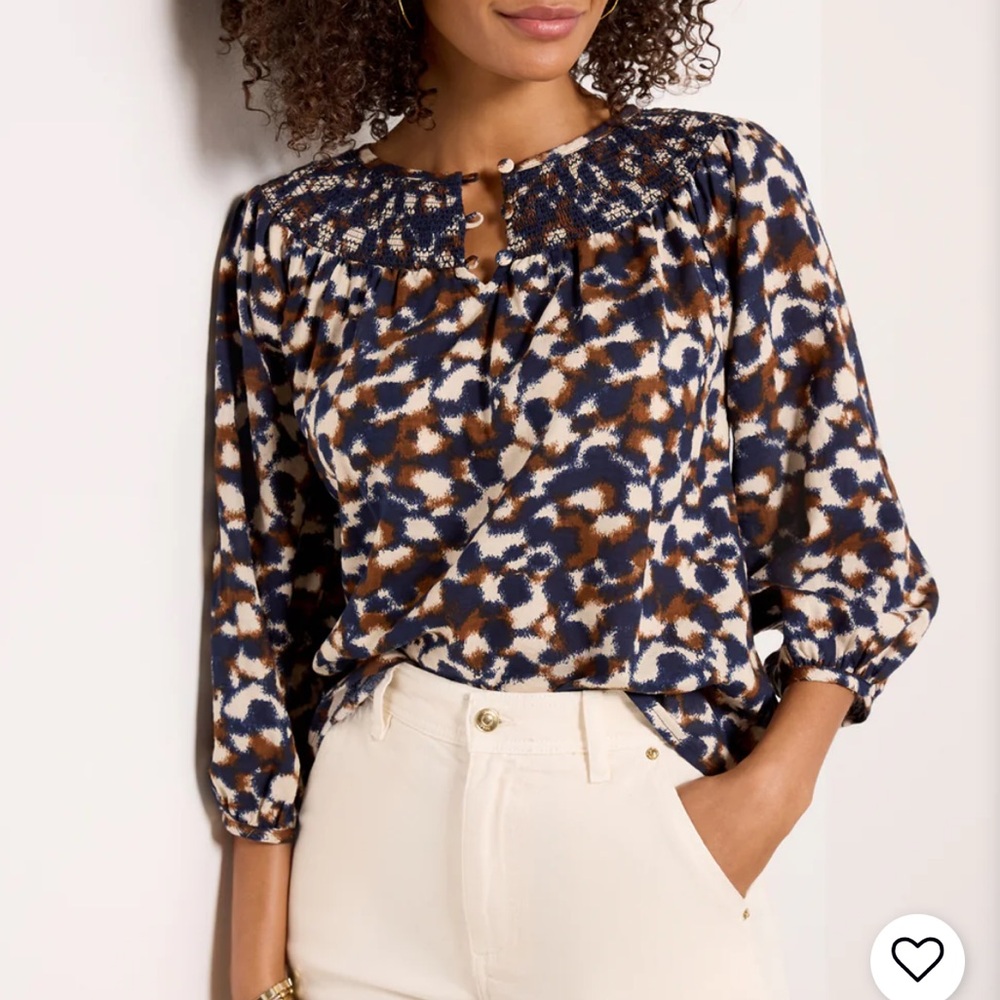 Evereve Collin’s Printed Blouse NWT